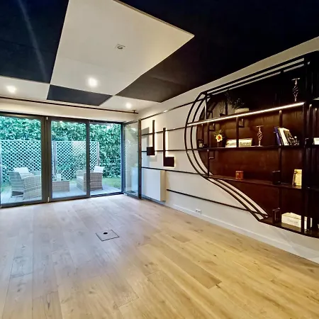 Apartment Piano Near Cracow, Modern, 3 Rooms, Free Parking, Terrace, Garden, Wifi Zielonki (Krakow)